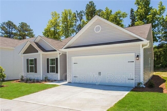 2237 Balmore Ave in Greensboro, NC - Foto de edificio - Building Photo
