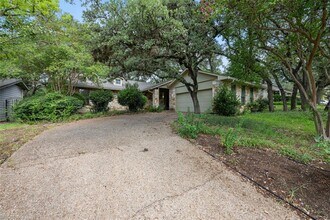 3138 Honey Tree Ln in Austin, TX - Building Photo - Building Photo
