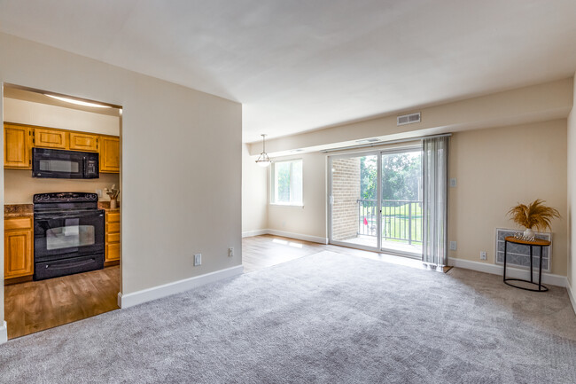 Northgate Apartments in Silver Spring, MD - Building Photo - Interior Photo