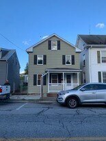 18 S Vermont St in Williamsport, MD - Building Photo