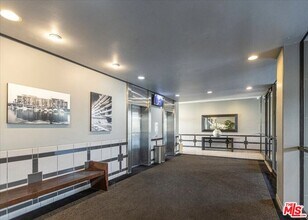 5400 E The Toledo in Long Beach, CA - Building Photo - Building Photo