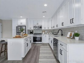 110 School St in Glen Cove, NY - Building Photo