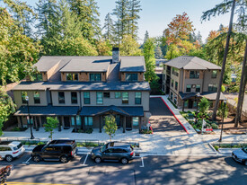 Quarry Commons in Lake Oswego, OR - Building Photo