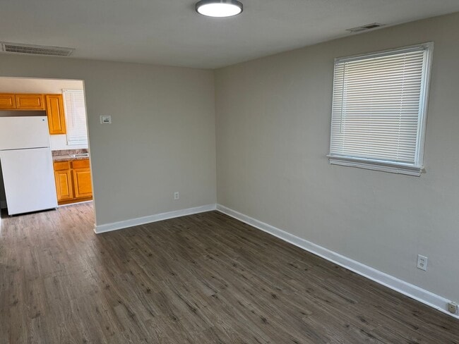 1101 Leake St in Norfolk, VA - Building Photo - Building Photo