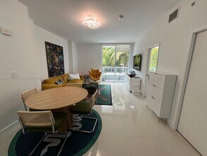 2020 Prairie Ave in Miami Beach, FL - Building Photo - Building Photo