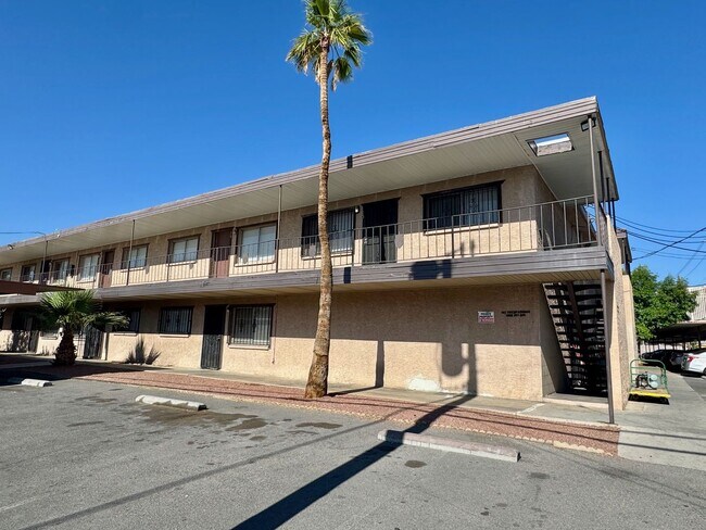 property at 3720 Royal Crest Cir