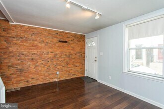 2218 E Oakdale St in Philadelphia, PA - Building Photo - Building Photo