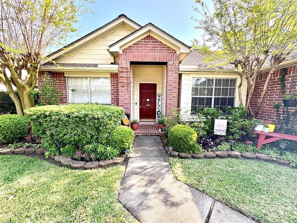 16123 Hilton Head Ln in Cypress, TX - Building Photo