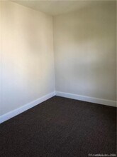 55 Beaver Brook Rd-Unit -3 in Danbury, CT - Building Photo - Building Photo