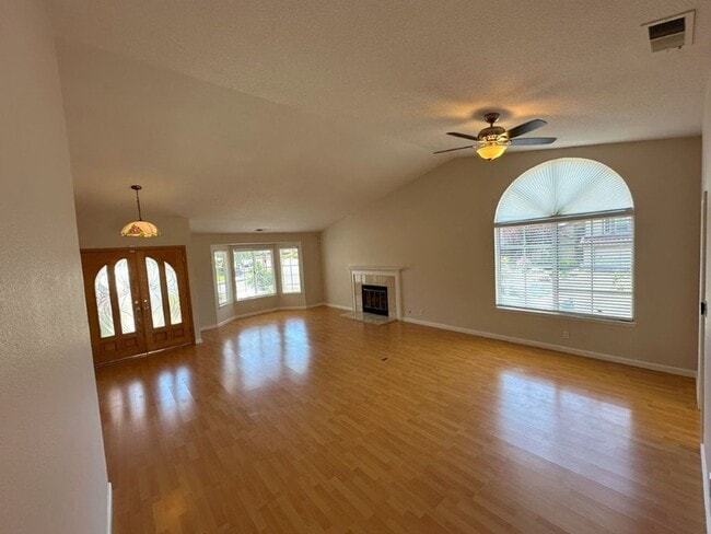 18802 Mt Jasper Dr in Castro Valley, CA - Building Photo - Building Photo