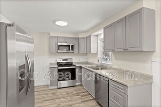 14169 68th Pl N in Maple Grove, MN - Building Photo - Building Photo