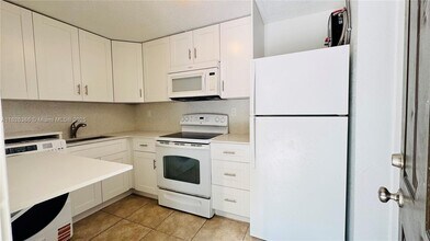 531 SW 38th Terrace in Fort Lauderdale, FL - Building Photo - Building Photo