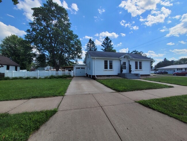 property at 429 W Cedar St