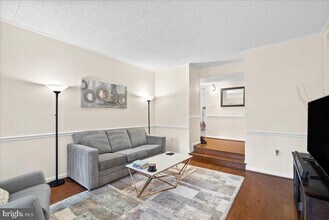 5121 Maris Ave in Alexandria, VA - Building Photo - Building Photo