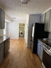 1056 Oak Rd SW in Lilburn, GA - Building Photo - Building Photo