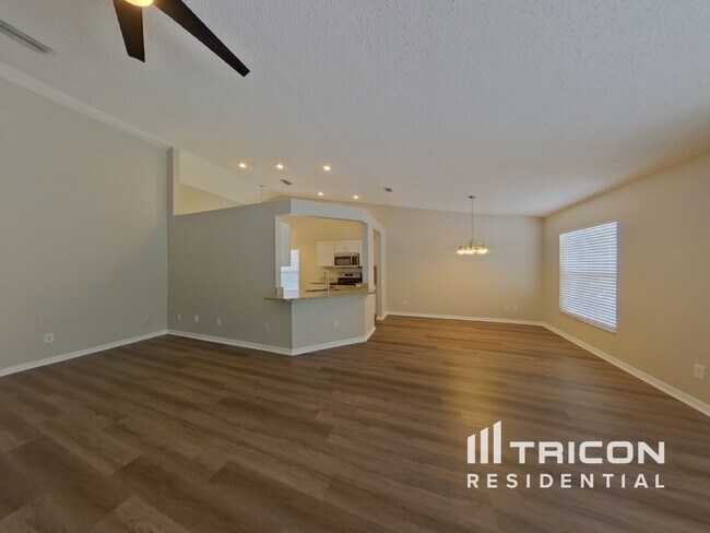 10448 Hallmark Blvd in Riverview, FL - Building Photo - Building Photo
