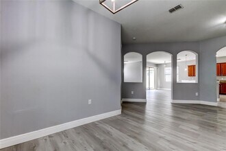 10224 Celtic Ash Dr in Ruskin, FL - Building Photo - Building Photo