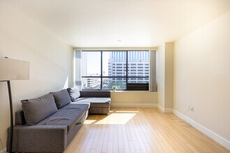450 N Arlington Ave, Unit 801 in Reno, NV - Building Photo - Building Photo