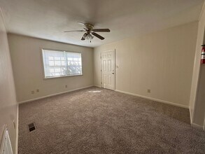 1000 N Denver Ave-Unit -1000 N Denver, Apt 2 in Russellville, AR - Building Photo - Building Photo