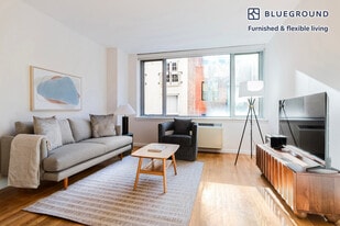 120 W 21st St in New York, NY - Building Photo