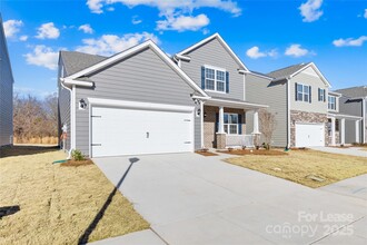 1716 Vanderlyn St in Monroe, NC - Foto de edificio - Building Photo