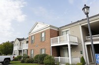 Bear Run Village - Bear Run Village Apartments in Pittsburgh, Pennsylvania