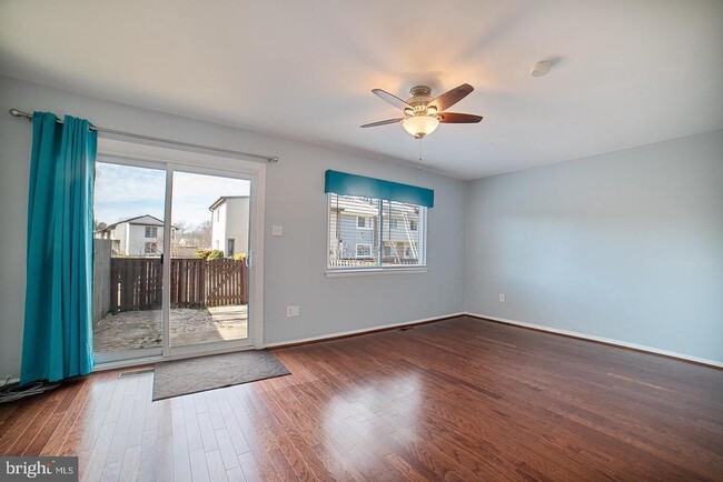 1908 Cambridge Dr in Crofton, MD - Building Photo - Building Photo