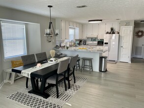 517 Palm Ave in Panama City Beach, FL - Foto de edificio - Building Photo
