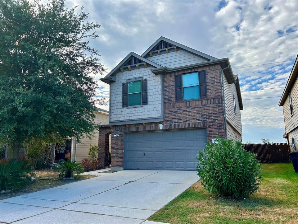 1006 Larks Trace Ln in Houston, TX - Building Photo