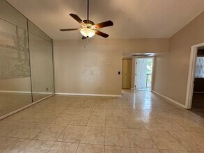 1024 S Independence Dr, Unit A in Homestead, FL - Foto de edificio - Building Photo
