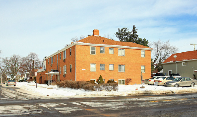 17703 Libby Rd in Maple Heights, OH - Building Photo - Building Photo