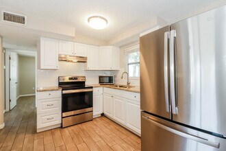 11034 Taft Dr in Port Richey, FL - Building Photo - Building Photo