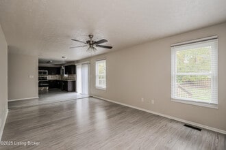 9505 River Trail Dr in Louisville, KY - Building Photo - Building Photo