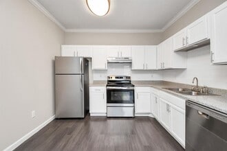 11355 Richmond Ave. in Houston, TX - Building Photo - Building Photo