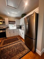 628 Washington St, Unit 3 in Wellesley, MA - Building Photo
