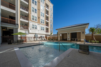 Caroline Lofts in Houston, TX - Building Photo - Building Photo