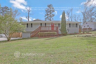 3269 Moravia Dr in Stonecrest, GA - Building Photo