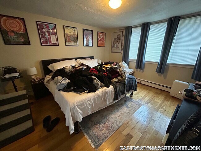 249 Bennington St in Boston, MA - Building Photo - Building Photo