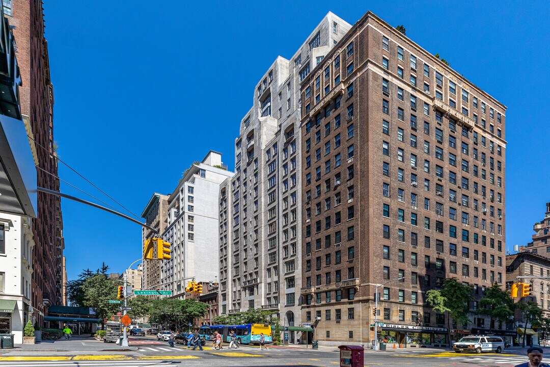 135 E 79th St in New York, NY - Foto de edificio