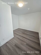 34742 Mierau St in Abbotsford, BC - Building Photo - Building Photo