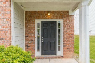 274 Brookview Dr in Riverdale, GA - Foto de edificio - Building Photo