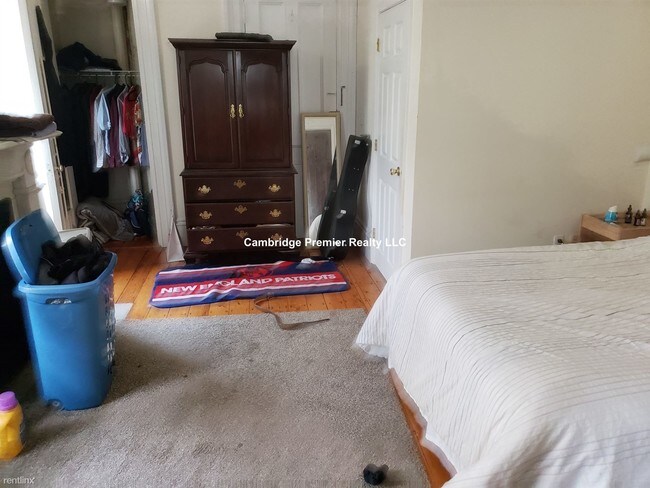 86 Ellery St-Unit -Apt 1 in Cambridge, MA - Foto de edificio - Building Photo