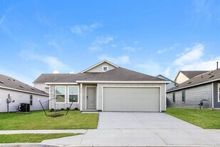 2748 Mistwood Dr in Fort Worth, TX - Building Photo