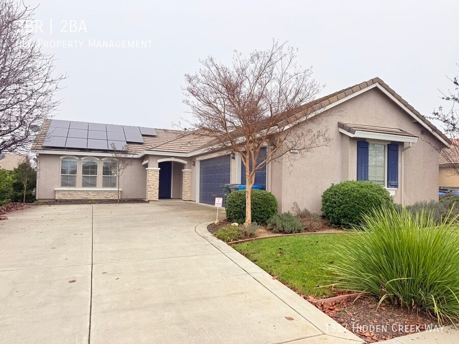 1317 Hidden Creek Way in Plumas Lake, CA - Building Photo