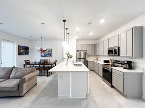 868 Longboat Dr in Davenport, FL - Building Photo - Building Photo