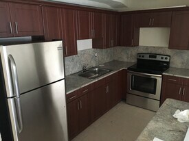 681 SW 29th Ter in Fort Lauderdale, FL - Building Photo