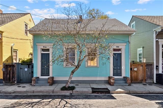 property at 725 Port St