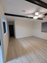 13 Ludlow Rd, Unit B in Middletown, RI - Building Photo - Building Photo