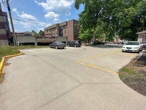 225 Sheldon Ave in Ames, IA - Building Photo - Building Photo