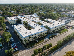 4300 Sheridan St in Hollywood, FL - Building Photo - Building Photo